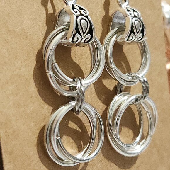 Handmade - Elegant Mobius Spiral Chainmail Earrings in Bright Tibetan Silver - Picture 4 of 7